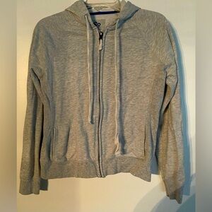 Gray Woman’s hoodie size XL